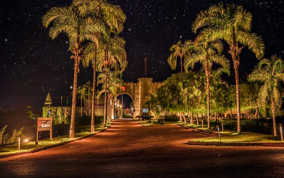 Foto 2 de Mobix | Camelot