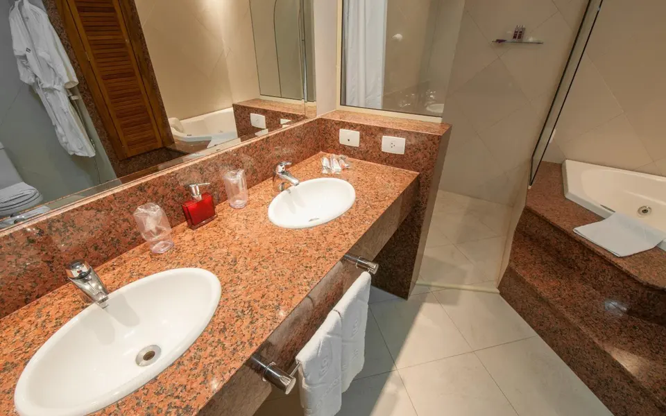 Foto 4 de Hotel Jacques Georges Tower